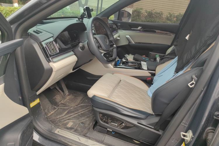 Used BYD Tang New Energy 2022 EV 730KM Luxury Model Driver Seat