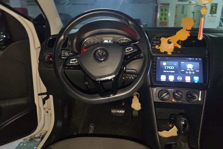 Used Volkswagen Polo 2016 1.6L Automatic Comfort Model
