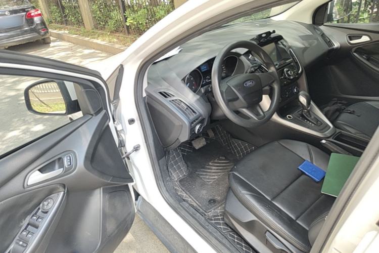 Used Ford Focus 2015 Hatchback 1.6L Automatic Comfort Model Driver Seat