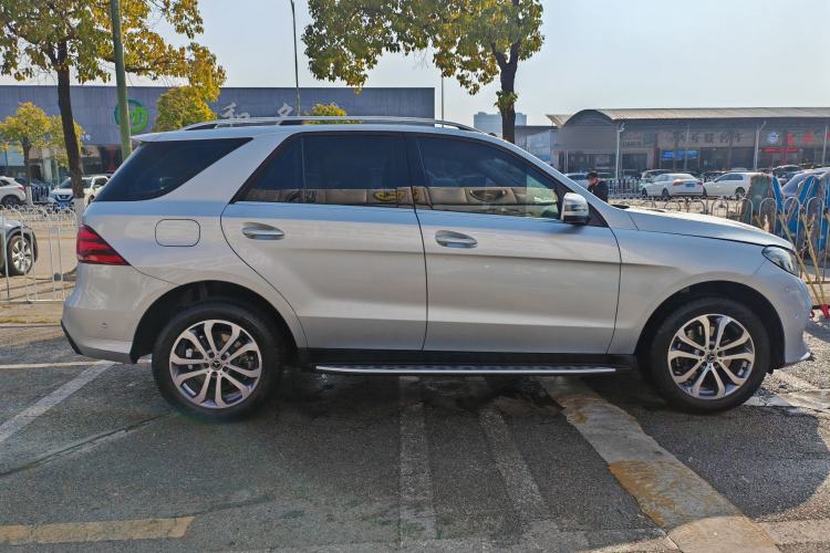 Used Mercedes-Benz GLE 2017 GLE 320 4MATIC Dynamic Model
