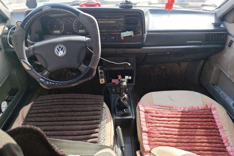 Used Volkswagen Santana Classic 2007 1.8L Jingchang Model Center Console