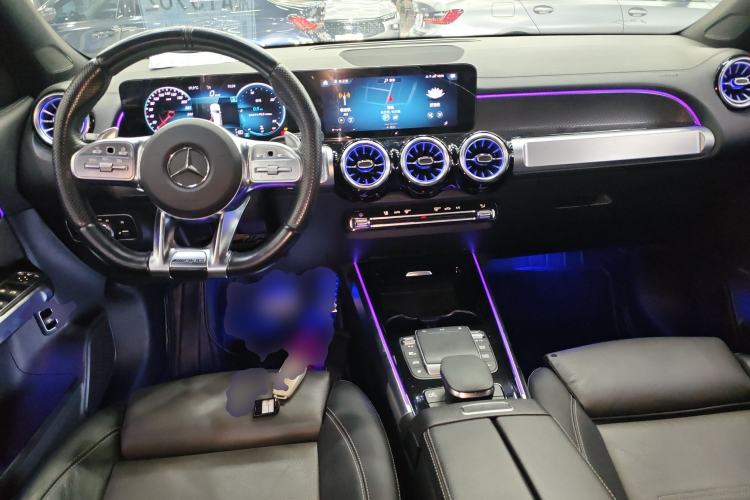 Used Mercedes-Benz GLB AMG 2022 AMG GLB 35 4MATIC Center Console