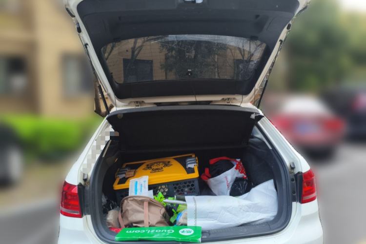 Used Volkswagen Gran Lavida 2013 1.6L Automatic Fashion Model Trunk