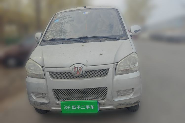 Used BAIC Weiwang 306 2014 1.2L Value Edition Van Basic Type 5 Seats A12 China IV Emission Standard Front
