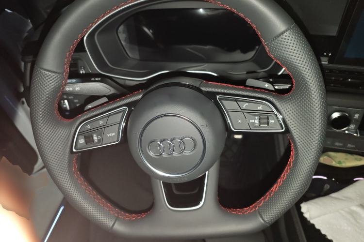 Used Audi A4L 2025 2 Million Units Enjoyment Version 40 TFSI Luxury Dynamic Edition
