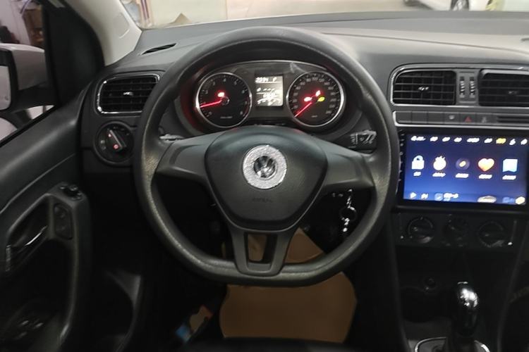 Used Volkswagen Polo 2014 1.4L Automatic Comfort Edition
