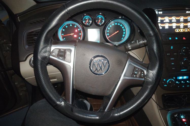 Used Buick Regal 2012 2.0L Luxury Edition Steering Wheel