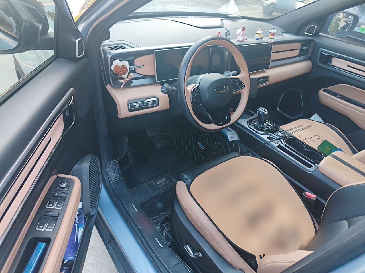 Geely Auto icon 2023 1.5TD Chocolate Luxe Edition — снимка 16