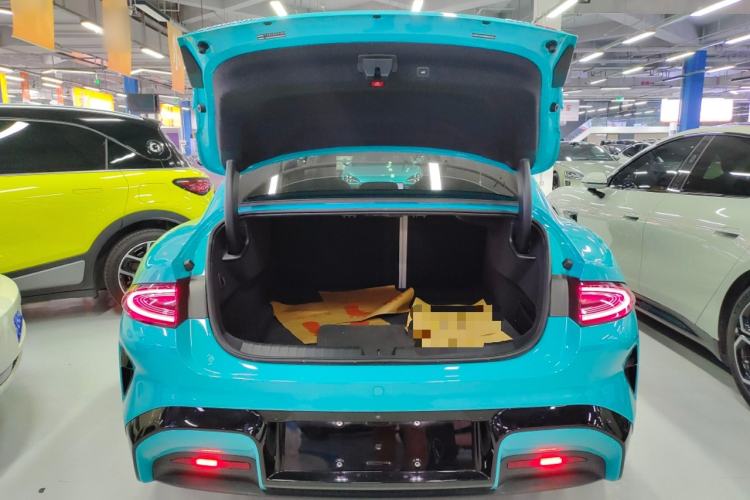 Used Xiaomi Auto SU7 2024 Four-Wheel Drive Ultra-Long Range Advanced Intelligent Driving Max Edition Trunk