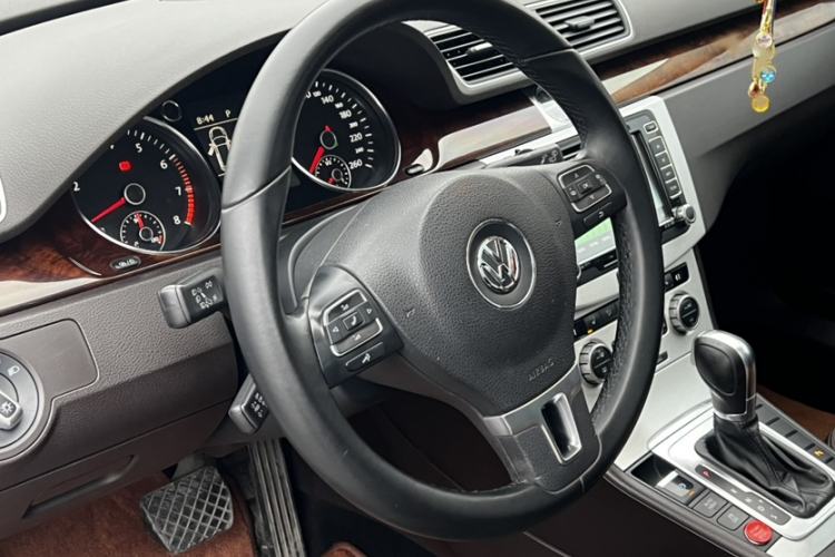 Used Volkswagen Magotan (Import) 2012 Travel Edition 2.0 TSI Comfort Version
