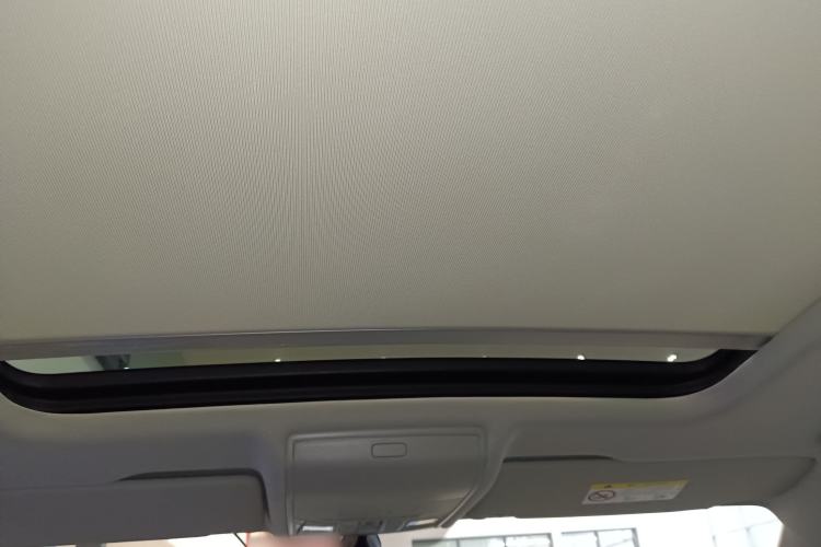 Used Volkswagen Tiguan L 2022 330TSI Automatic Two-Wheel Drive R-Line Enhanced Edition
