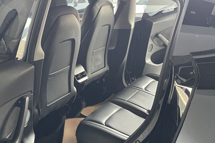 Used Tesla Model Y 2021 Standard Range Rear-Wheel Drive Version
