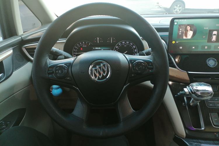 Used Buick GL8 2017 ES 28T Comfort Model China V Standard