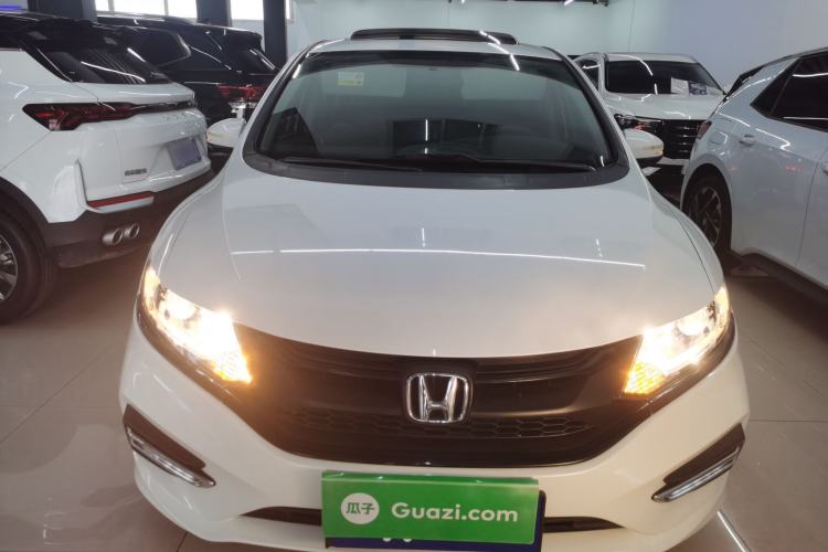 Used Honda Jade 2017 1.8L automatic Comfort version 5 seats
