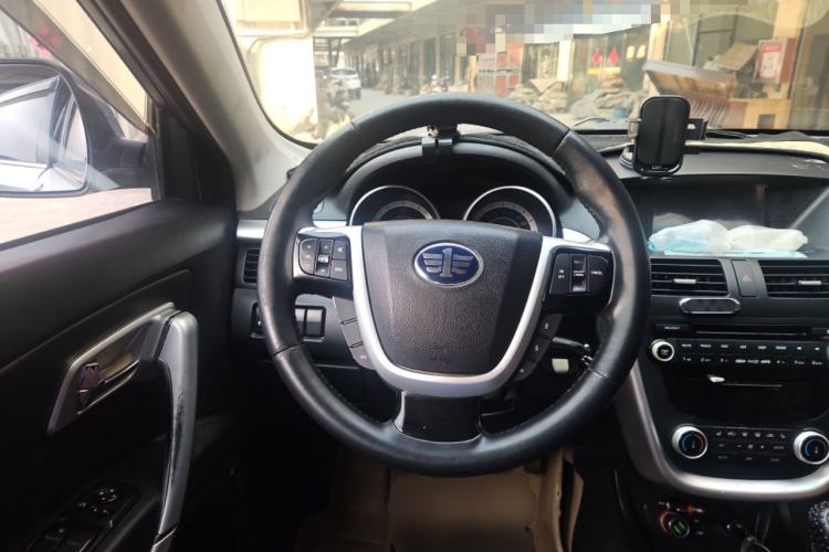 Used Bestune X80 2013 2.0L manual luxury version