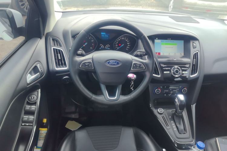 Used Ford Focus 2017 Hatchback 1.6L Automatic Fashion Edition Smart Drive Version Steering Wheel
