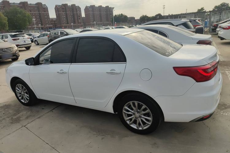 Used Geely Auto Vision 2019 Upgraded Model 1.5L CVT Luxury Version China VI Standard
