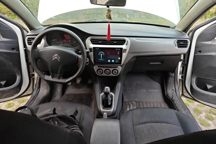 Used Citroen Elysee 2014 1.6L Manual Fashion Model CNG
