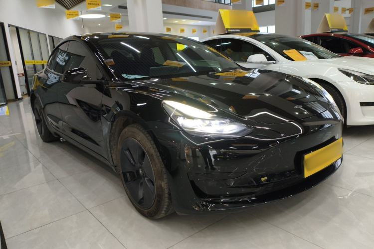 Used Tesla Model 3 2022 Rear-Wheel-Drive Version Front Right 45 Deg