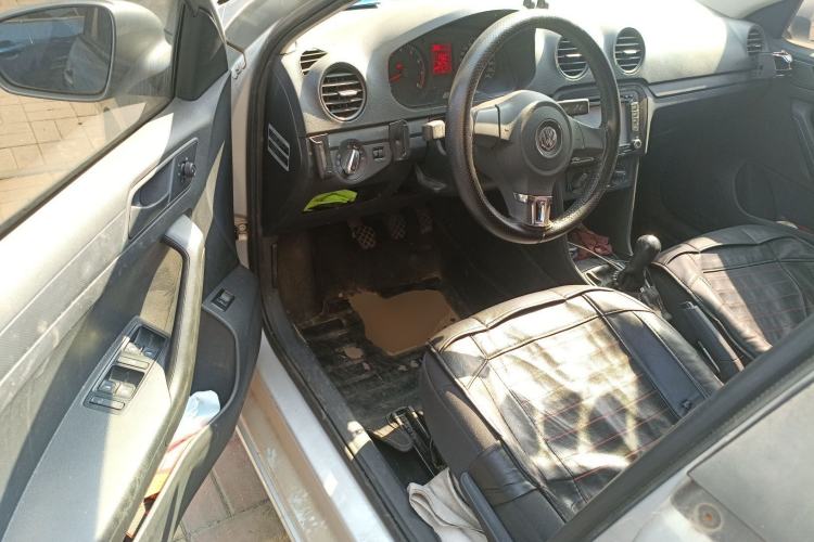 Used Volkswagen Jetta 2015 Zhuihui Edition 1.4L Manual Fashion Model