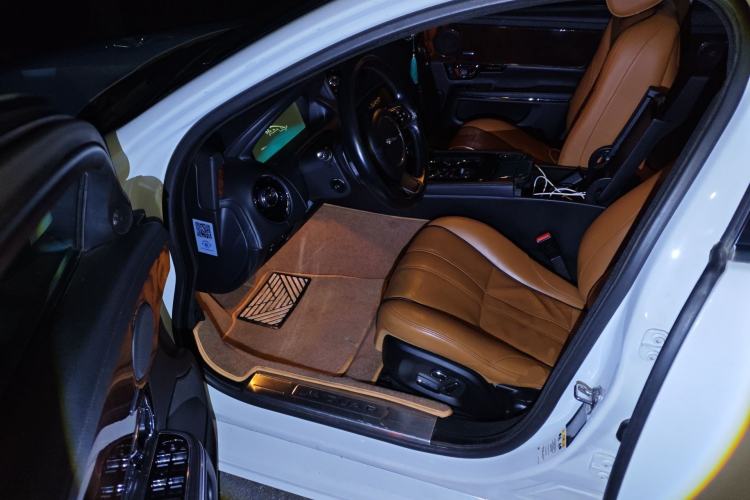 Used Jaguar XJ 2014 XJL 3.0 SC Four-Wheel Drive Panoramic Business Edition
