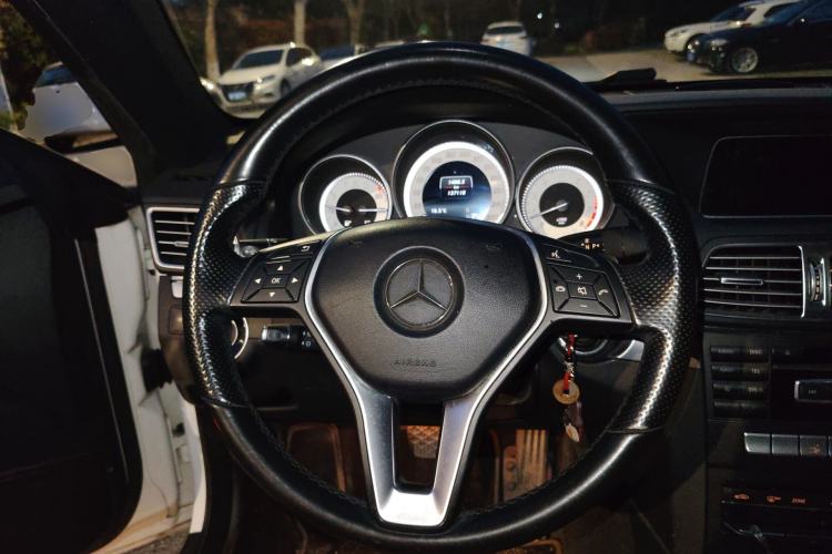 Used Mercedes-Benz E-Class 2014 E 200 Coupe Steering Wheel