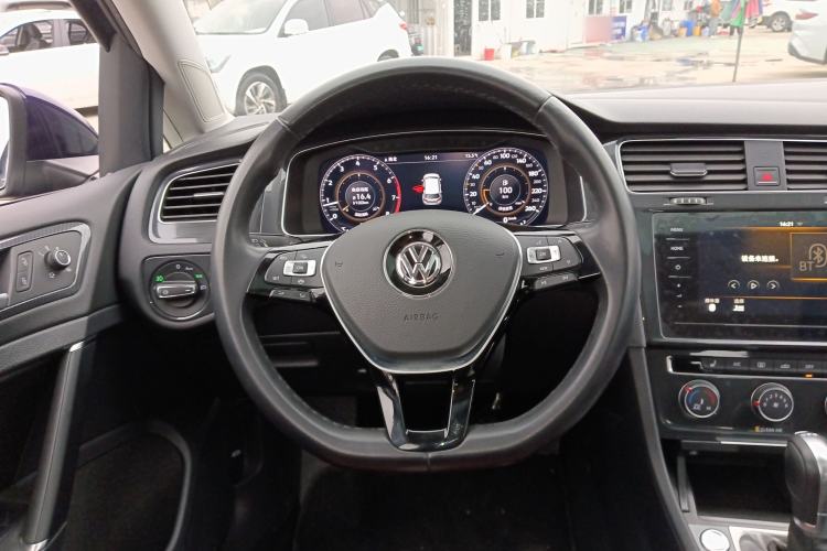 Used Volkswagen Golf 2020 Zhiai Edition 280TSI DSG Luxury Model Steering Wheel