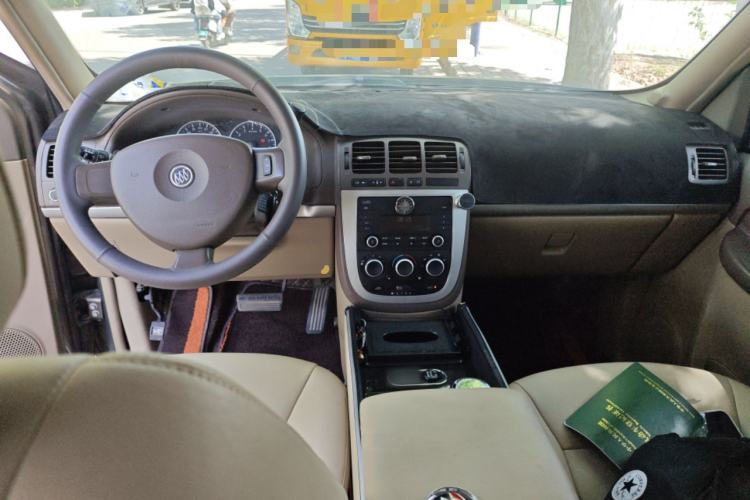 Used Buick GL8 2014 2.4L Classic Edition Center Console