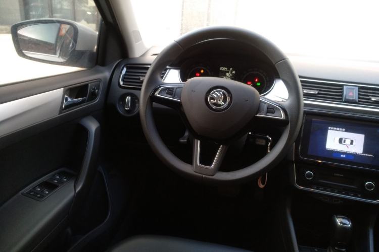 Used Skoda Rapid 2022 1.5L Automatic Comfort Edition
