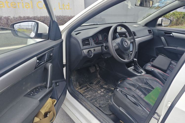 Used Volkswagen Lavida 2013 Revised Classic 1.6L Automatic Fashion Edition Driver Seat