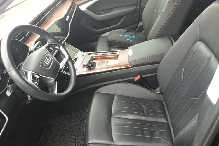 Used Audi A6 2021 allroad quattro Explorer 55 TFSI Prestige Off-Road Model
