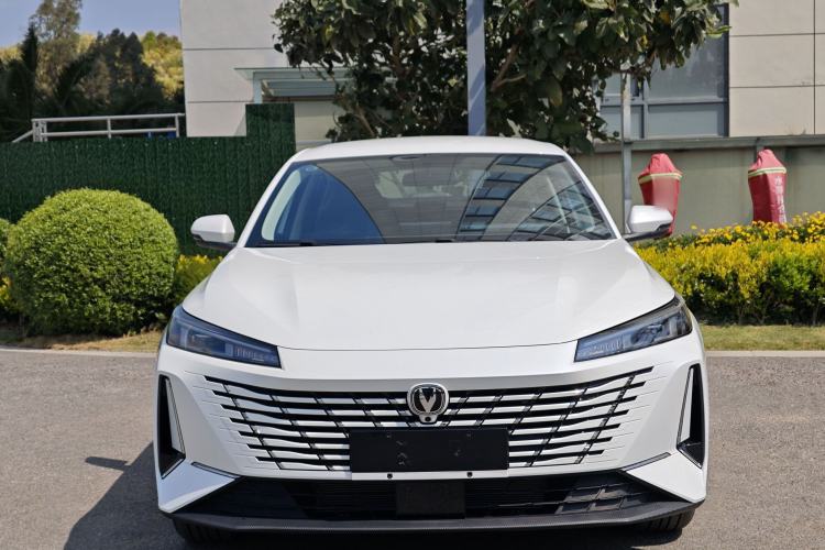 Used Changan Eado PHEV 2025 Smart New Blue Whale 145KM High-Energy Edition