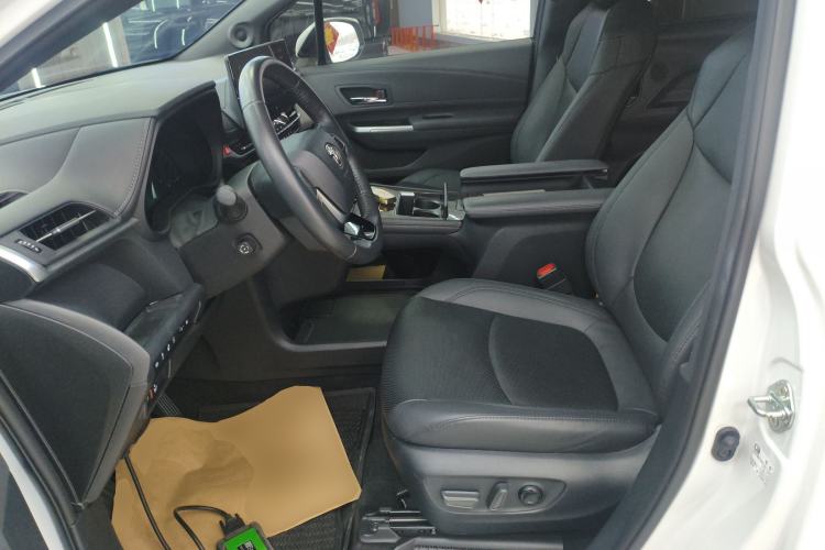 Used Toyota Granvia 2023 2.5L Hybrid Flagship VIP Edition