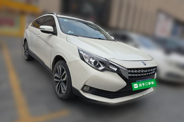 Used Venucia T90 2017 2.0L CVT Smart Edition Front Right 45 Deg