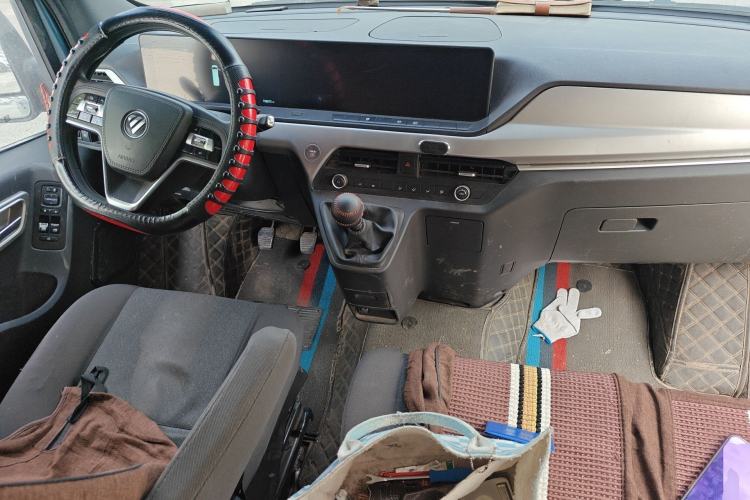 Used Foton Hi-VAN 2024 2.0T Manual Long-Wheelbase Mid-Top Rear Single Tire 5/6/7/9-Seater Center Console