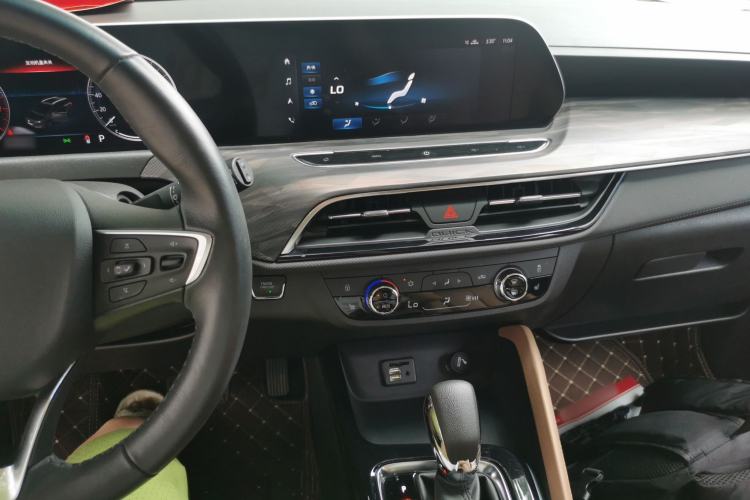 Used Buick GL6 2021 323T Mild Hybrid Connect Luxury Model Audio And AC Panel