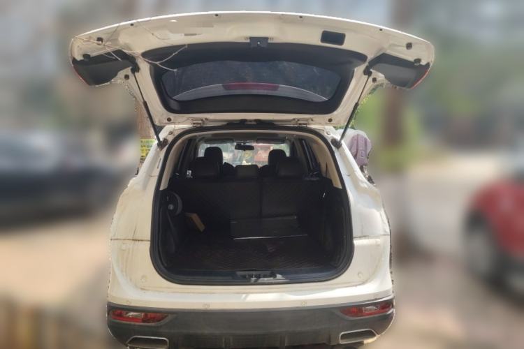 Used Dongfeng Fengon 580 2018 Revised Version 1.5T Manual Luxury Edition Trunk