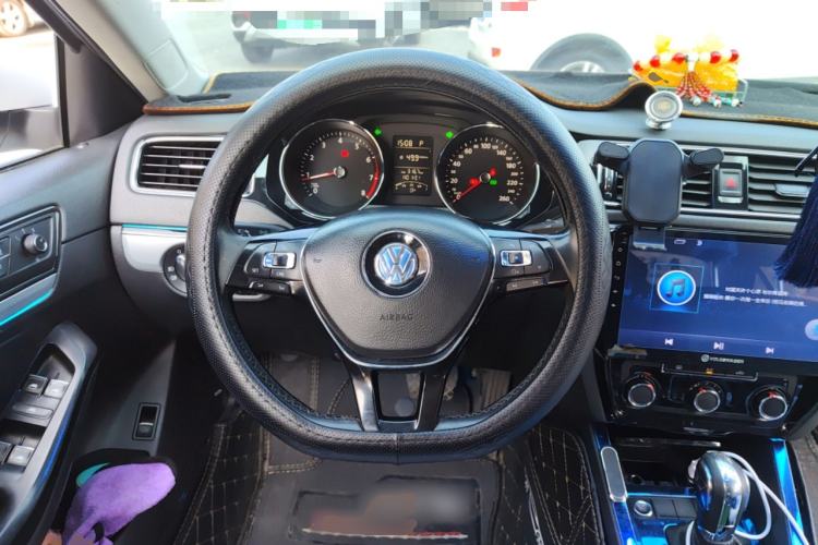 Used Volkswagen Sagitar 2018 1.6L Automatic Comfort Model Steering Wheel