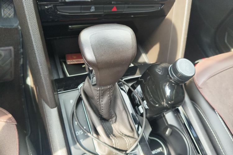 Used Volkswagen Teramont 2017 380TSI Four-Wheel Drive Luxury Edition Gear Lever