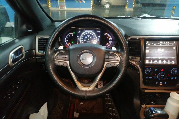 Used Jeep Grand Cherokee 2015 3.0TD Diesel Comfort Navigation Edition
