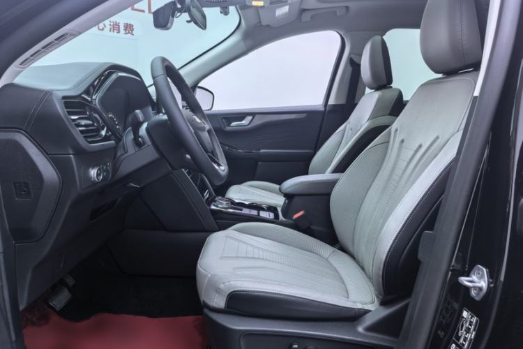 Used Ford Escape 2020 EcoBoost 245 Two-Wheel-Drive Titanium Edition