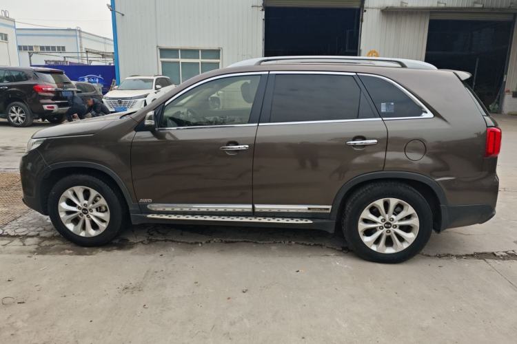 Used Kia Sorento 2013 2.4L 7-Seater Gasoline Luxury Version China IV Standard
