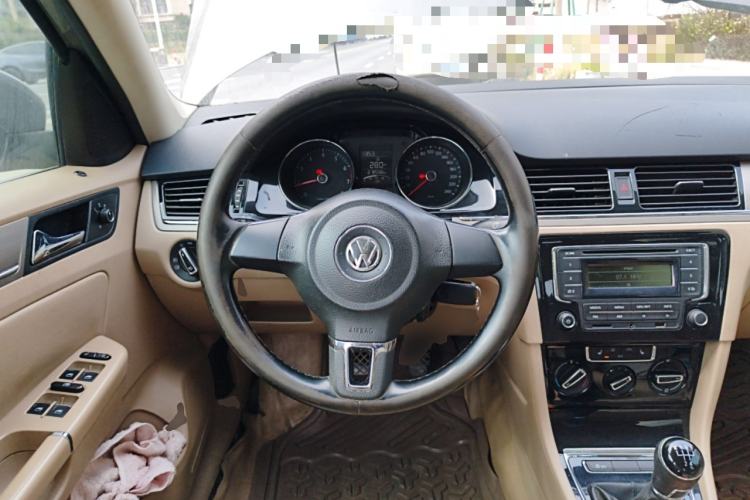 Used Volkswagen Bora 2013 1.6L Manual Comfort Model Steering Wheel