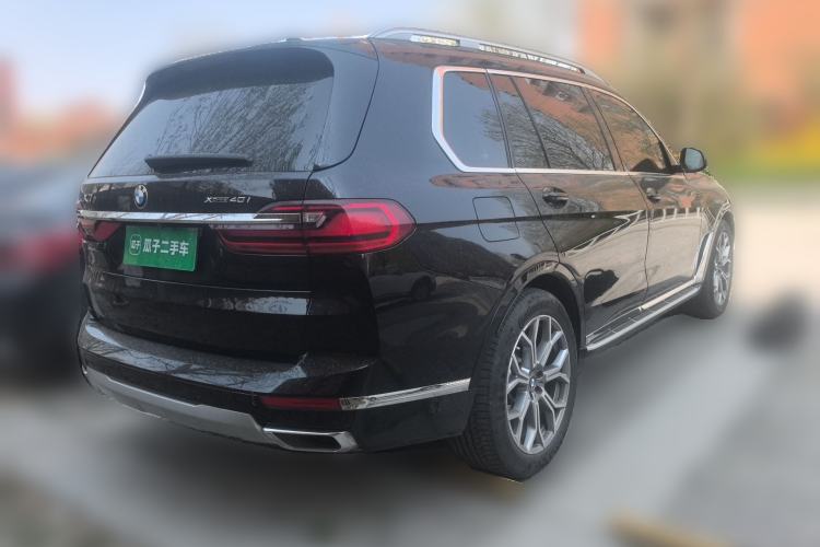 Used BMW X7 2021 Restyled xDrive40i Luxury Package with Premium Features Rear Right 45 Deg