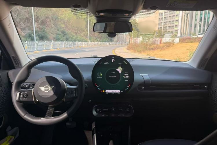 Used MINI Electric MINI COOPER 2025 456km COOPER E Classic Style
