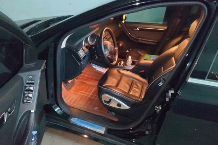 Used Mercedes-Benz R-Class 2014 R 320 4MATIC Luxury Model Driver Seat