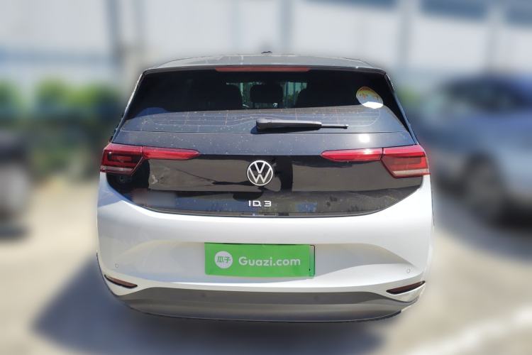 Used Volkswagen ID.3 2025 Smart Model Outstanding Oxygen Edition
