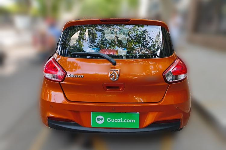 Used Baojun 310 2017 1.5L Manual Fashion Model
