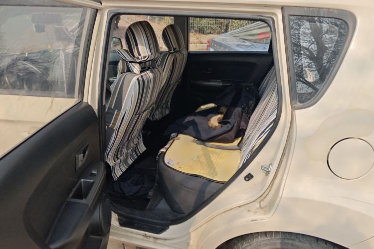 Used Kia Soul 2013 1.6L MT GL Interior 4