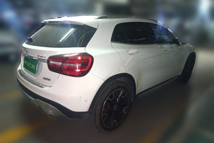 Used Mercedes-Benz GLA 2017 GLA 220 4MATIC Fashion Model Rear Right 45 Deg